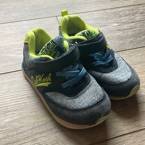 Toddler boys OshKosh sneakers size 8